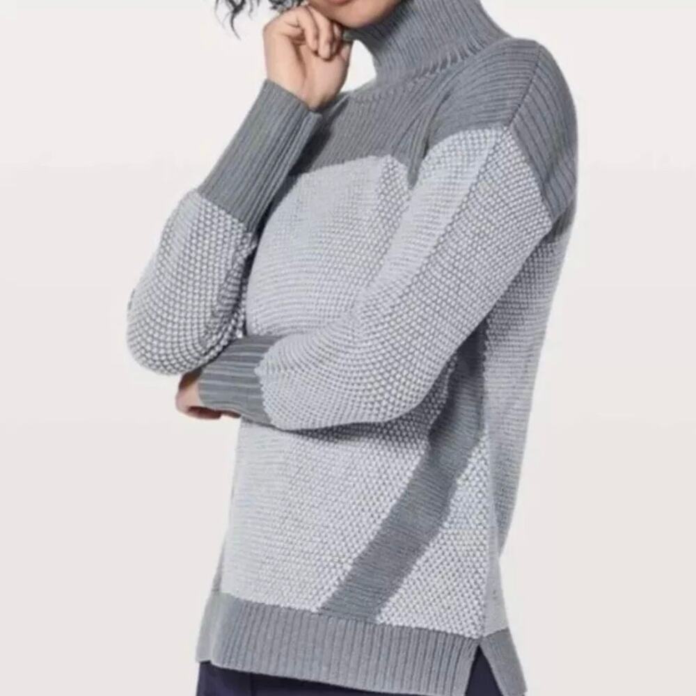 Lululemon Warm‎ & Restore Sweater Size 6 Women Gray Turtleneck Cozy Relax Fit